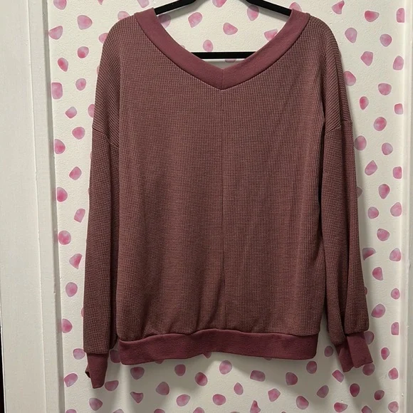 Ladies Thermal Style V Neck Top Size Large - Picture 4 of 4